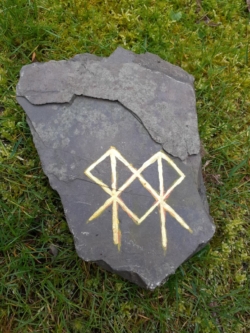 Runes of wisdom bronwereld 18